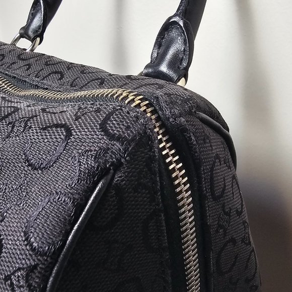 Celine Monogram Vintage Bag | Celine Bag in Black - Picture 5 of 15